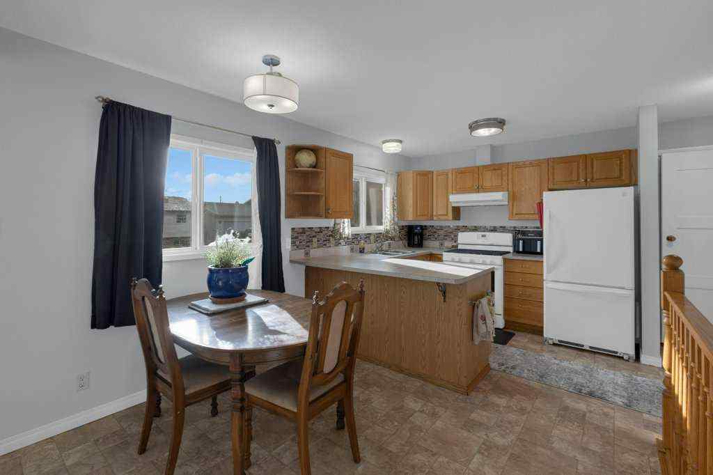 MLS&reg; # A2270034 - 408 4 Street N in NONE Vulcan, Residential Open Houses