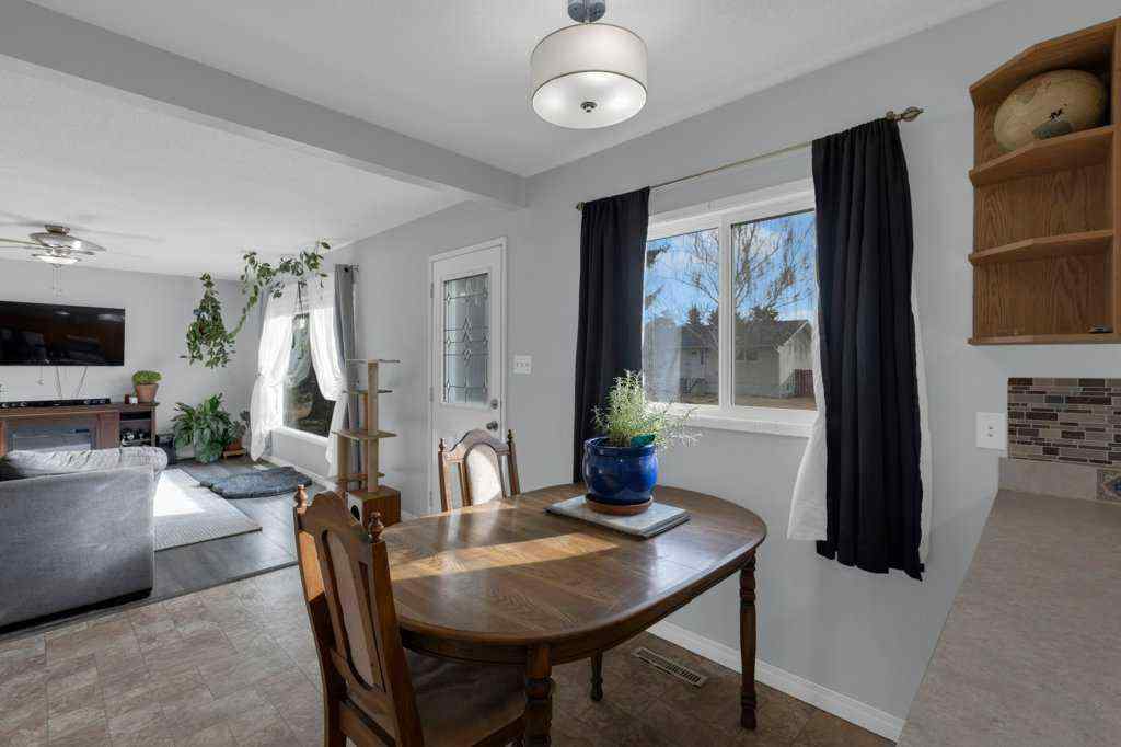 MLS&reg; # A2270034 - 408 4 Street N in NONE Vulcan, Residential Open Houses