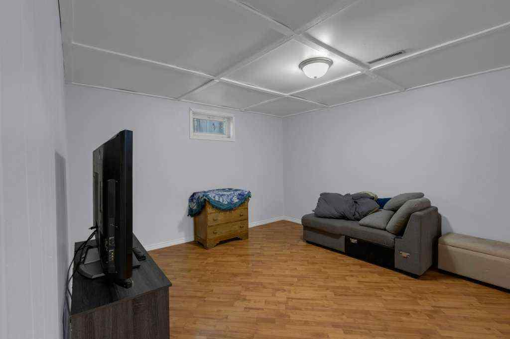 MLS&reg; # A2270034 - 408 4 Street N in NONE Vulcan, Residential Open Houses