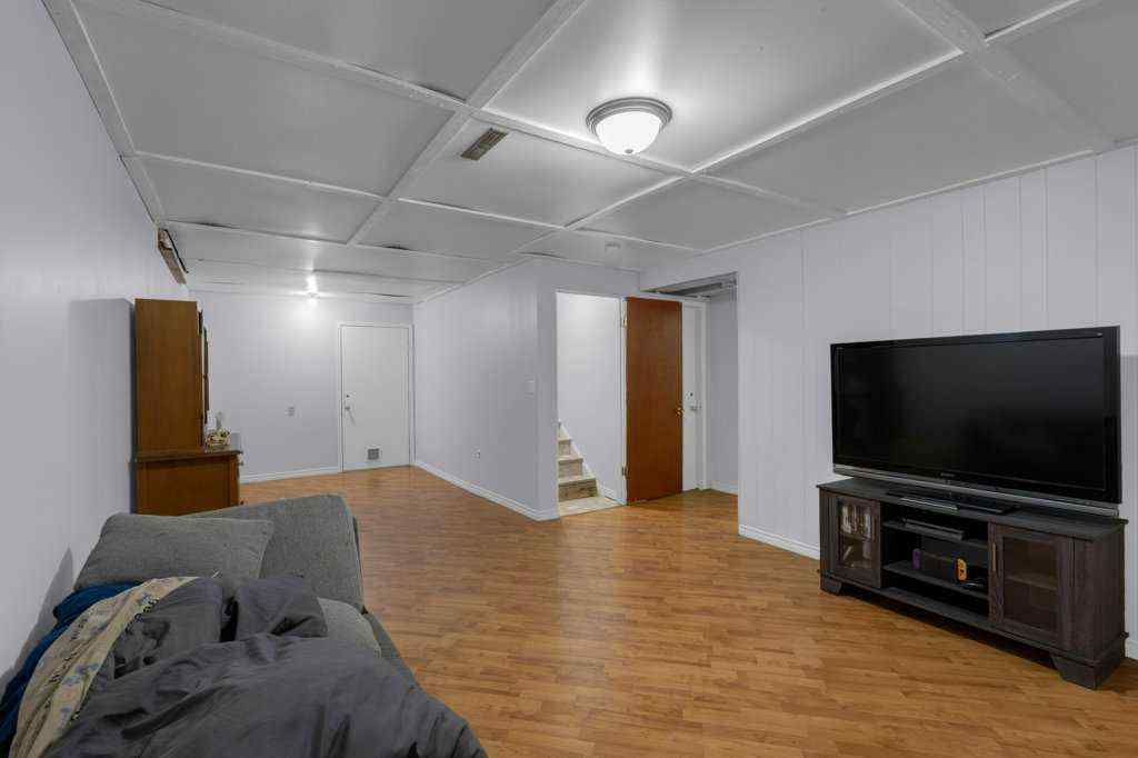 MLS&reg; # A2270034 - 408 4 Street N in NONE Vulcan, Residential Open Houses