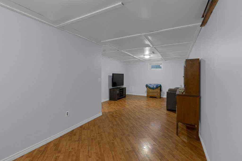 MLS&reg; # A2270034 - 408 4 Street N in NONE Vulcan, Residential Open Houses