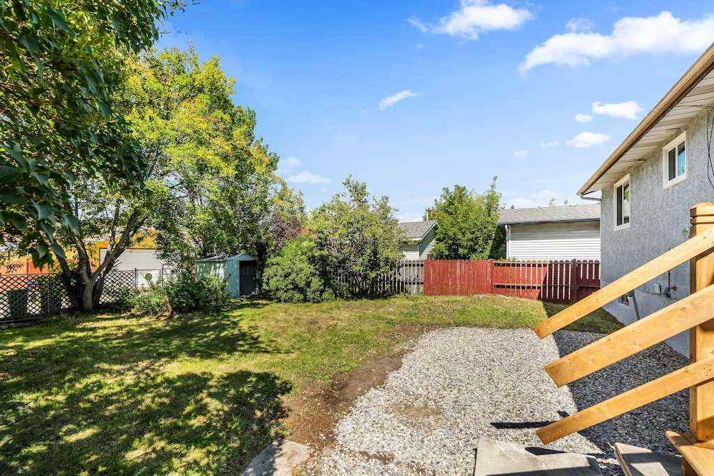 MLS® A2270035 - 856 Rundlecairn Way NE in Rundle Calgary, Residential