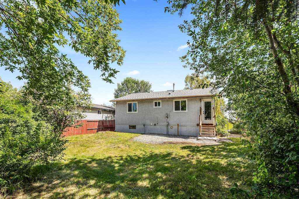 MLS® A2270035 - 856 Rundlecairn Way NE in Rundle Calgary, Residential