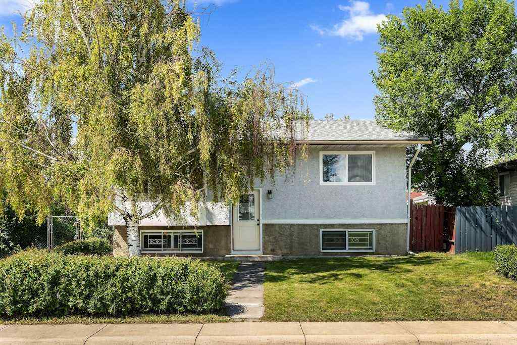 MLS® A2270035 - 856 Rundlecairn Way NE in Rundle Calgary, Residential