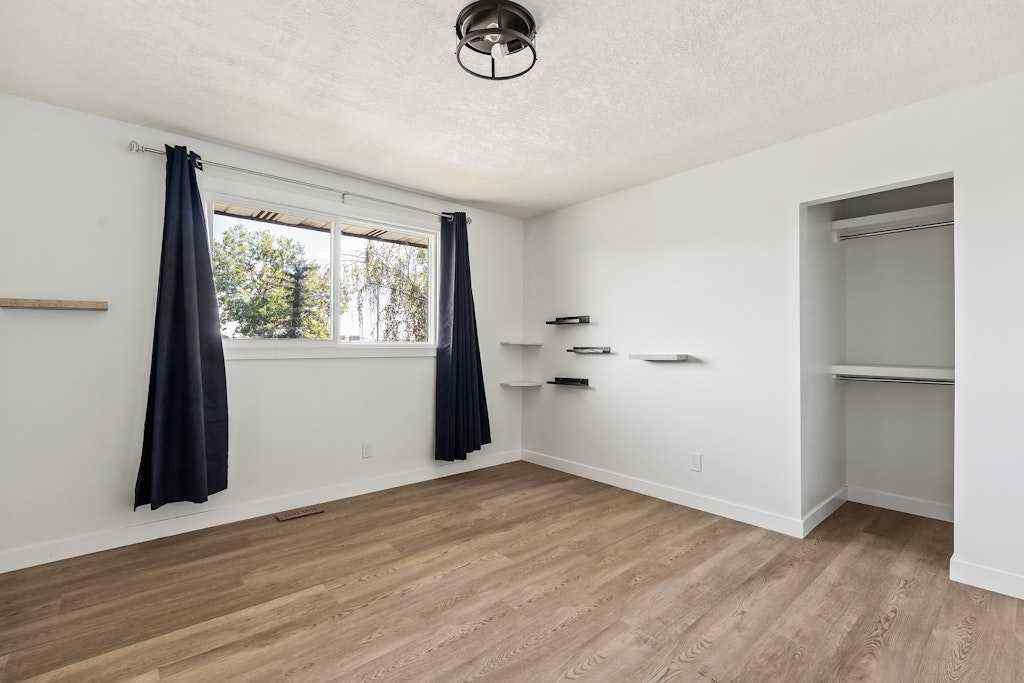 MLS® A2270035 - 856 Rundlecairn Way NE in Rundle Calgary, Residential