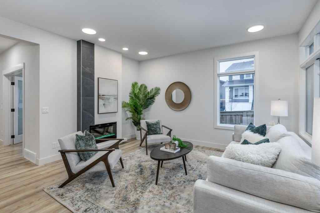 MLS&reg; # A2270042 - 5 Sundown Close  in Sunset Ridge Cochrane, Residential Open Houses