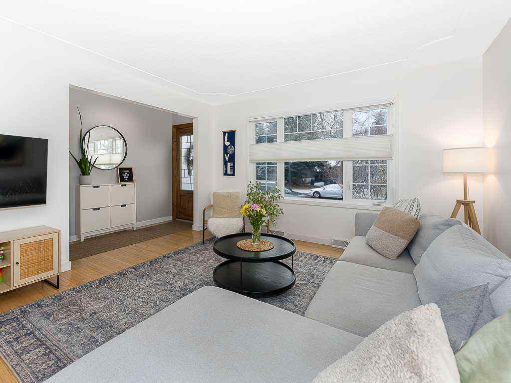 MLS® # A2270047 - 5927 Thornton Road NW in Thorncliffe Calgary, Residential Open Houses