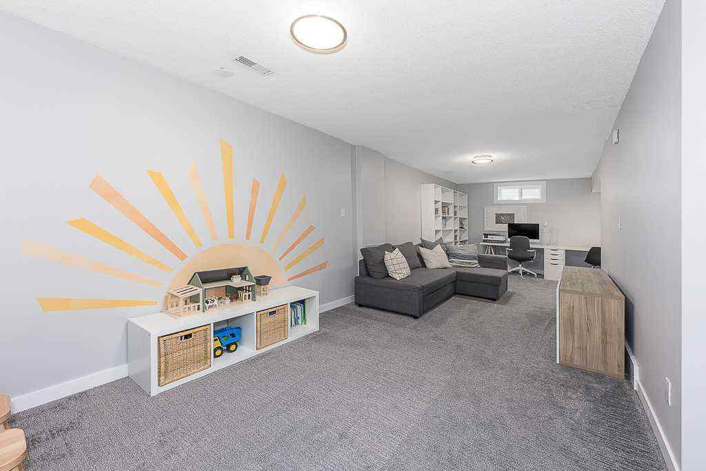 MLS® # A2270047 - 5927 Thornton Road NW in Thorncliffe Calgary, Residential Open Houses