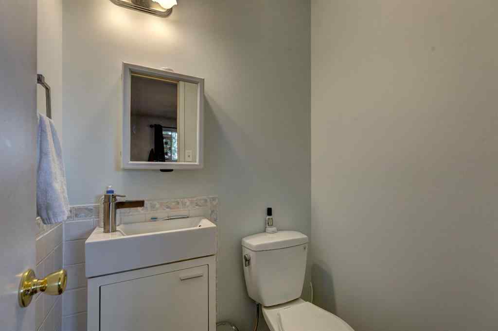 MLS® A2270061 - 628 Cantrell Drive SW in Canyon Meadows Calgary, Residential