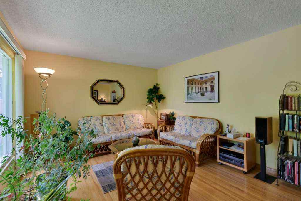 MLS® A2270062 - 2623 Glencastle Street SW in Glendale Calgary, Residential