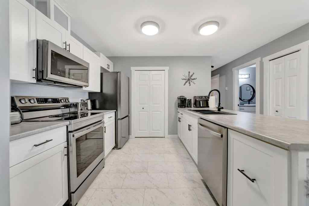 MLS&reg; # A2270067 - Unit #109A 6608 42 Street  in Parkview Estates Lloydminster, Residential Open Houses