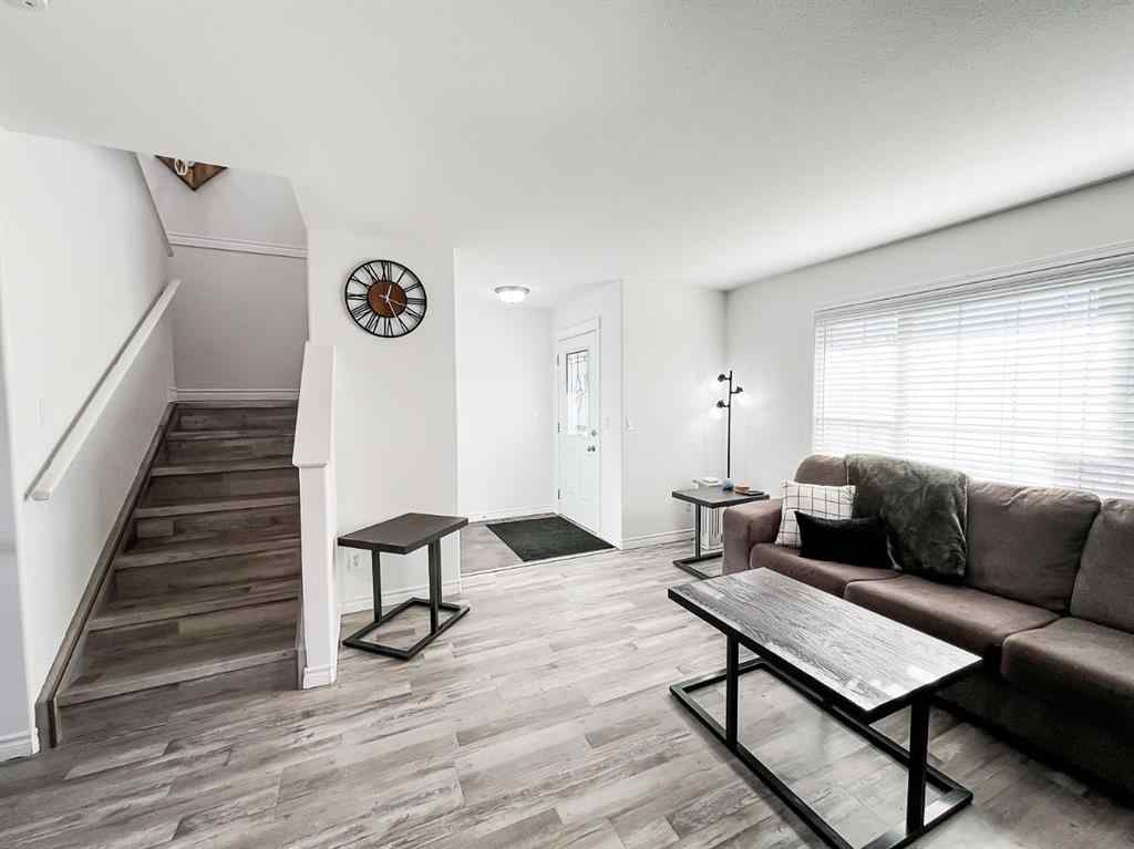 MLS&reg; # A2270070 - 11218 Pinnacle Drive  in Pinnacle Ridge Grande Prairie, Residential Open Houses