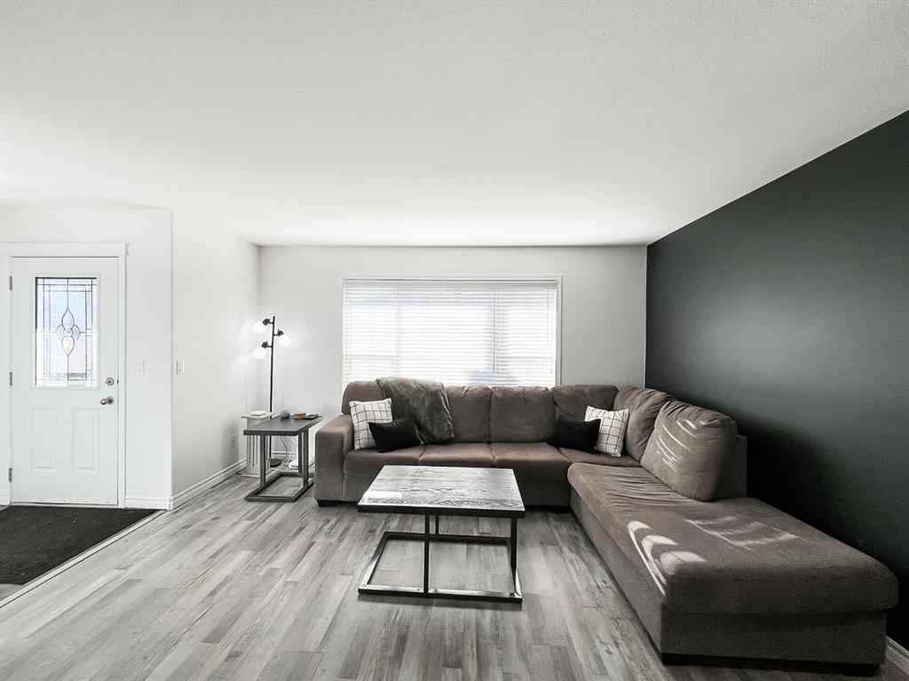 MLS&reg; # A2270070 - 11218 Pinnacle Drive  in Pinnacle Ridge Grande Prairie, Residential Open Houses