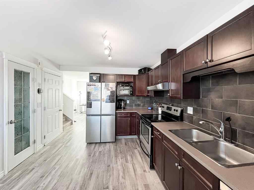 MLS&reg; # A2270070 - 11218 Pinnacle Drive  in Pinnacle Ridge Grande Prairie, Residential Open Houses