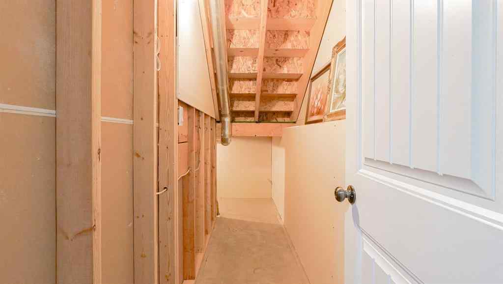 MLS&reg; # A2270073 - 326 3 Street SW in SW Hill Medicine Hat, Residential Open Houses