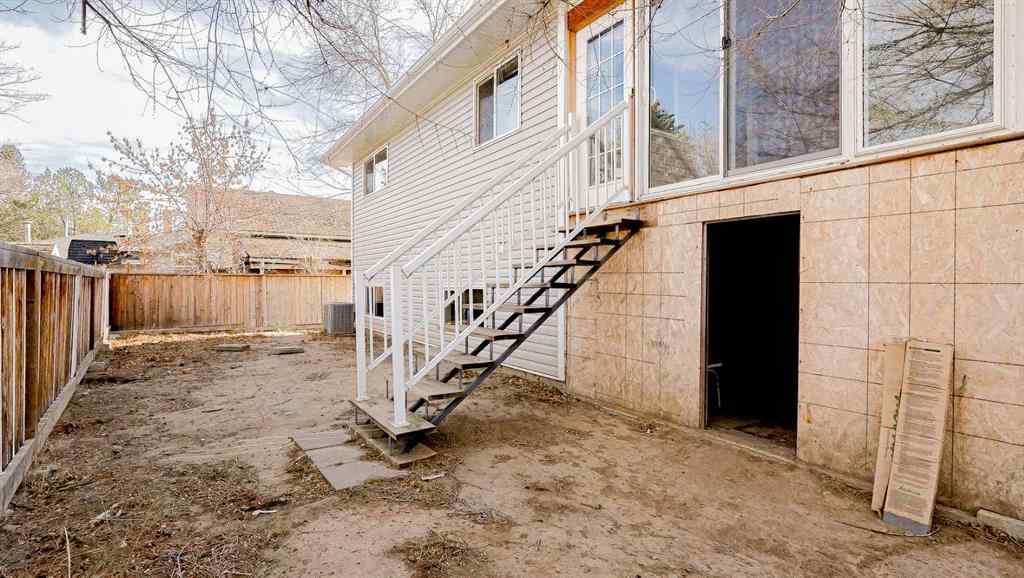 MLS&reg; # A2270073 - 326 3 Street SW in SW Hill Medicine Hat, Residential Open Houses