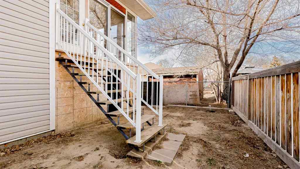 MLS&reg; # A2270073 - 326 3 Street SW in SW Hill Medicine Hat, Residential Open Houses