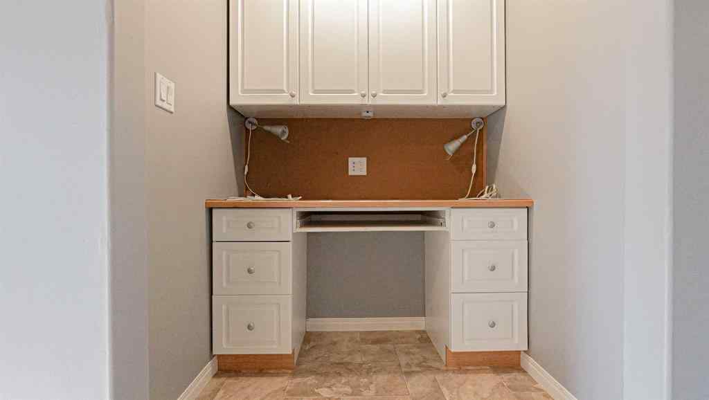 MLS&reg; # A2270073 - 326 3 Street SW in SW Hill Medicine Hat, Residential Open Houses