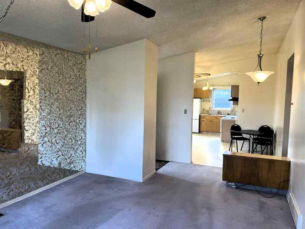 MLS&reg; # A2270077 - 895 16A Street NE in Northeast Crescent Heights Medicine Hat, Residential Open Houses