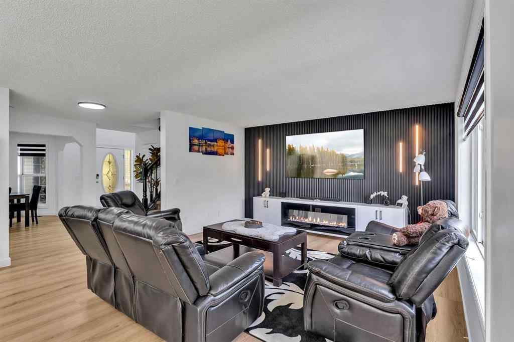 MLS® A2270082 - 135 West Lakeview Passage  in Lakeview Landing Chestermere, Residential