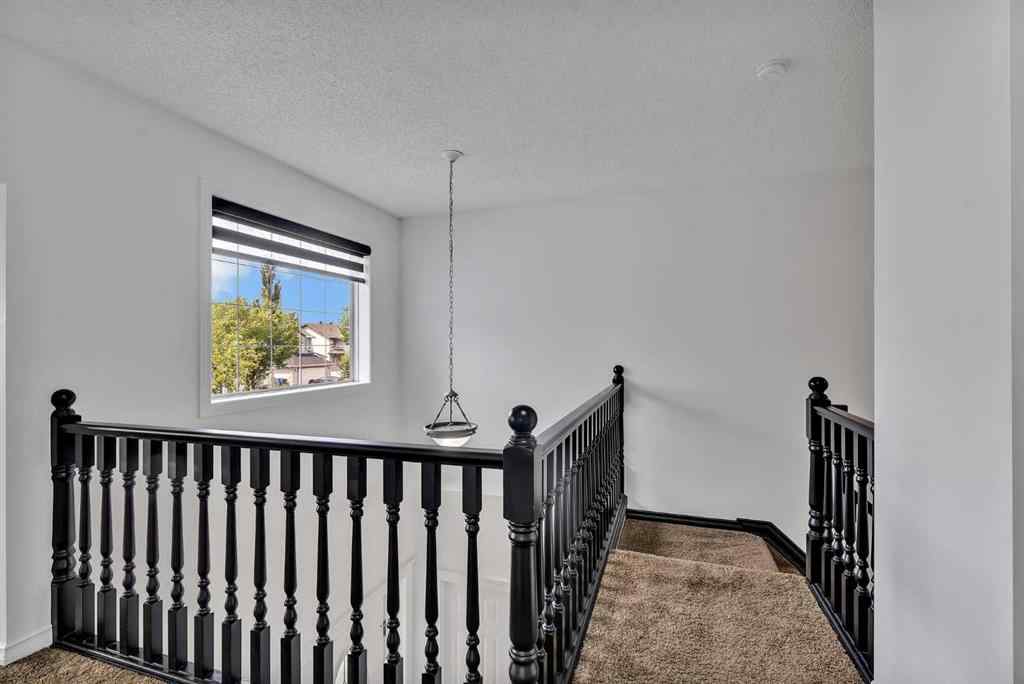 MLS® A2270082 - 135 West Lakeview Passage  in Lakeview Landing Chestermere, Residential