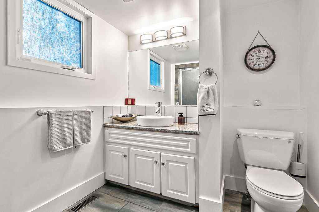 MLS® A2270083 - 804 Varsity Estates Place NW in Varsity Calgary, Residential