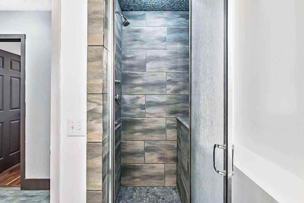 MLS® A2270083 - 804 Varsity Estates Place NW in Varsity Calgary, Residential