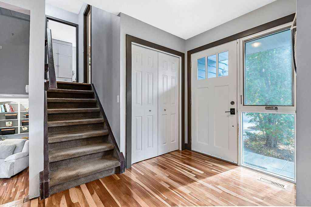 MLS® A2270083 - 804 Varsity Estates Place NW in Varsity Calgary, Residential