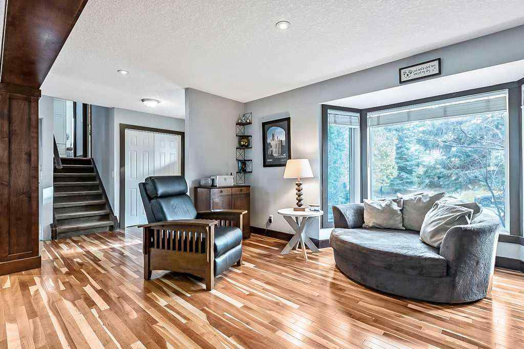 MLS® A2270083 - 804 Varsity Estates Place NW in Varsity Calgary, Residential