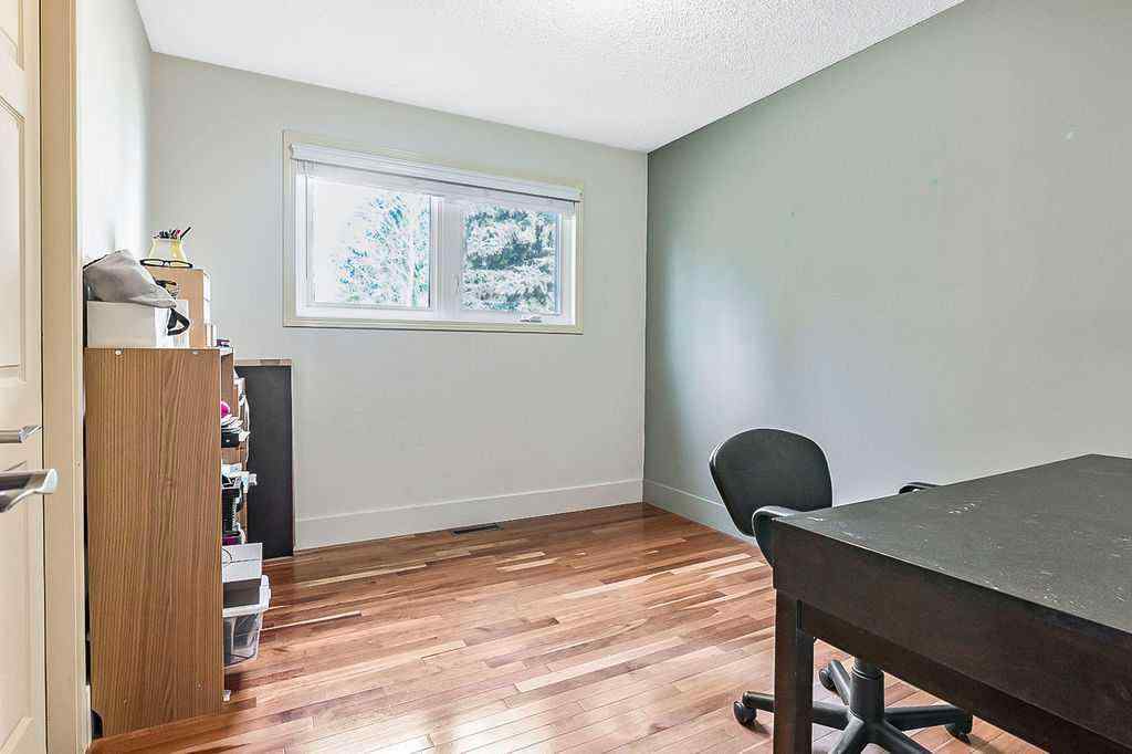 MLS® A2270083 - 804 Varsity Estates Place NW in Varsity Calgary, Residential