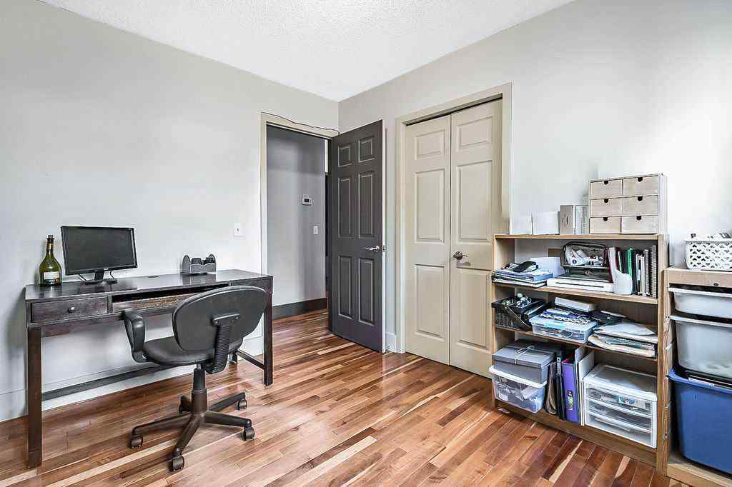 MLS® A2270083 - 804 Varsity Estates Place NW in Varsity Calgary, Residential