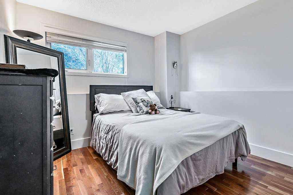 MLS® A2270083 - 804 Varsity Estates Place NW in Varsity Calgary, Residential