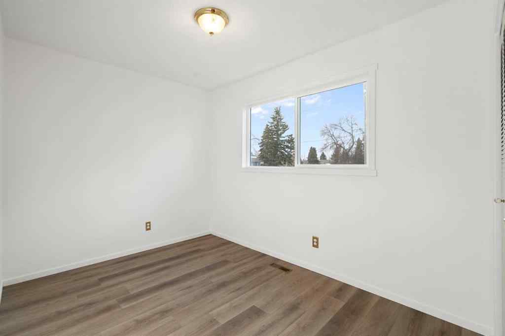 MLS&reg; # A2270085 - 181 Dovercliffe Close SE in Dover Calgary, Residential Open Houses