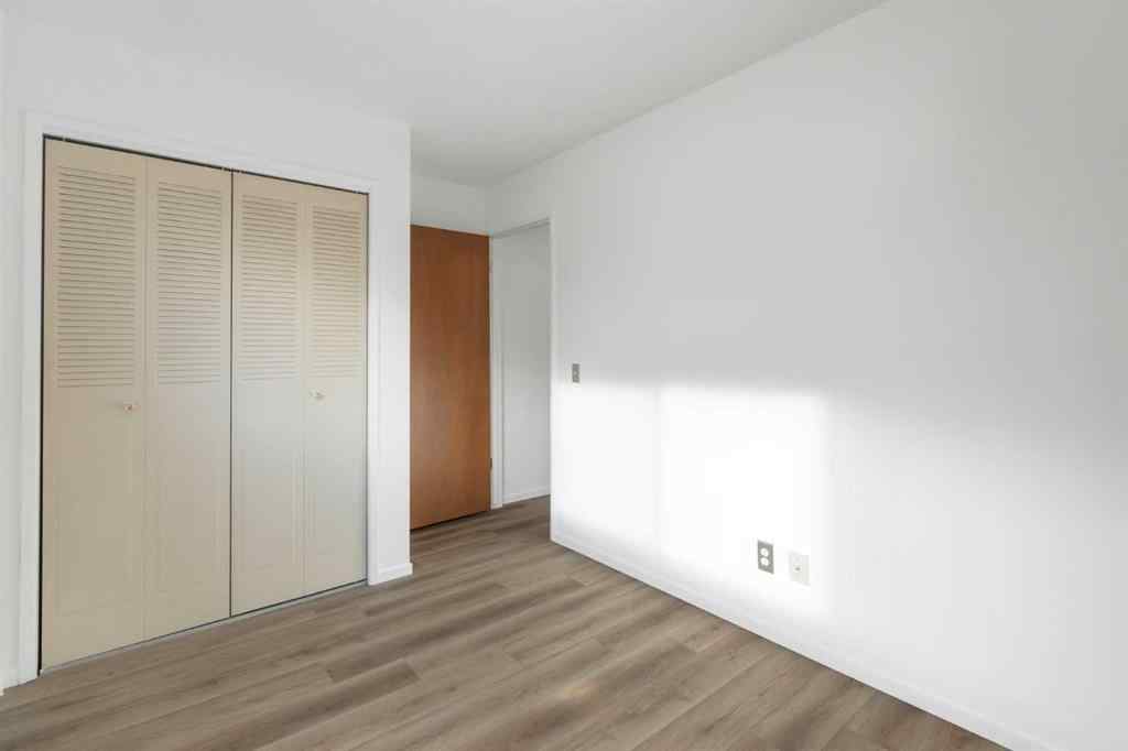 MLS&reg; # A2270085 - 181 Dovercliffe Close SE in Dover Calgary, Residential Open Houses