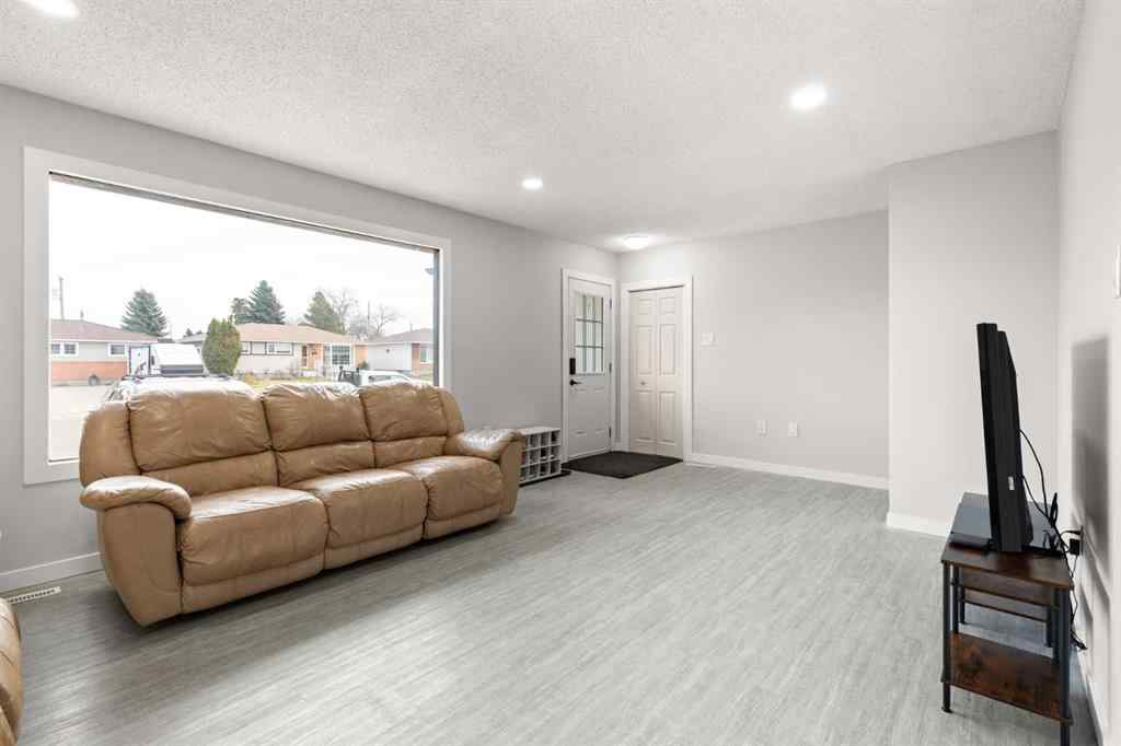 MLS&reg; # A2270087 - 70 Colter Crescent NW in Northwest Crescent Heights Medicine Hat, Residential Open Houses