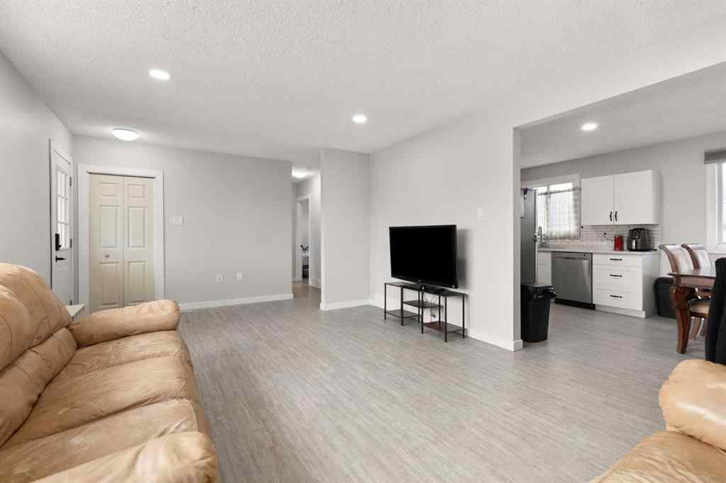 MLS&reg; # A2270087 - 70 Colter Crescent NW in Northwest Crescent Heights Medicine Hat, Residential Open Houses