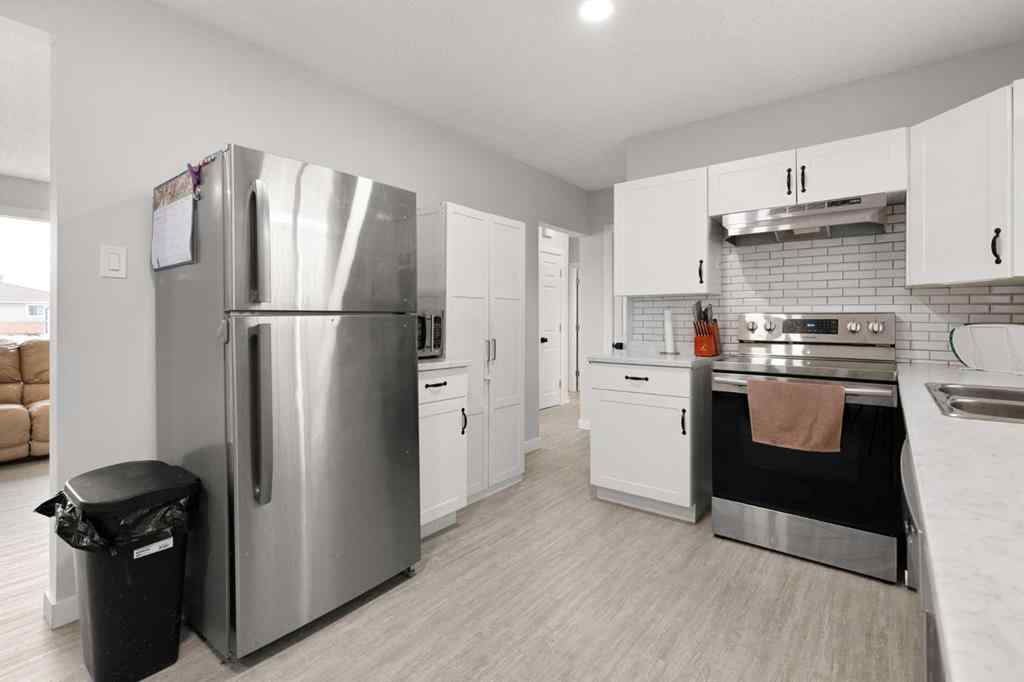 MLS&reg; # A2270087 - 70 Colter Crescent NW in Northwest Crescent Heights Medicine Hat, Residential Open Houses