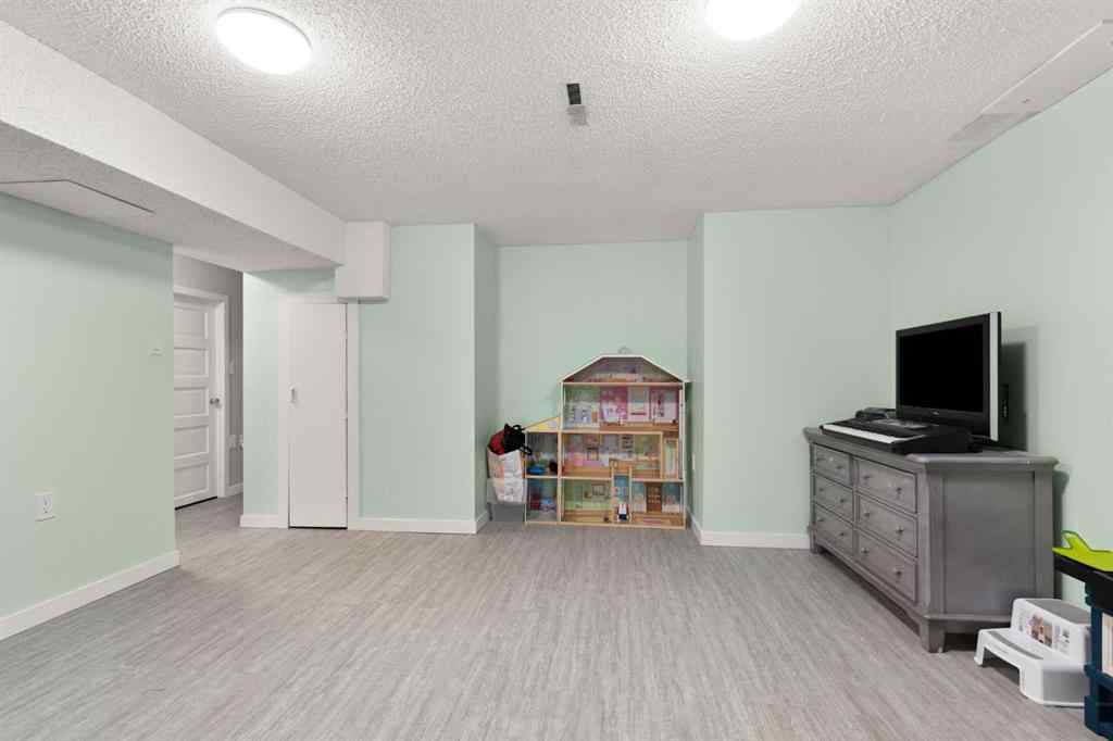 MLS&reg; # A2270087 - 70 Colter Crescent NW in Northwest Crescent Heights Medicine Hat, Residential Open Houses