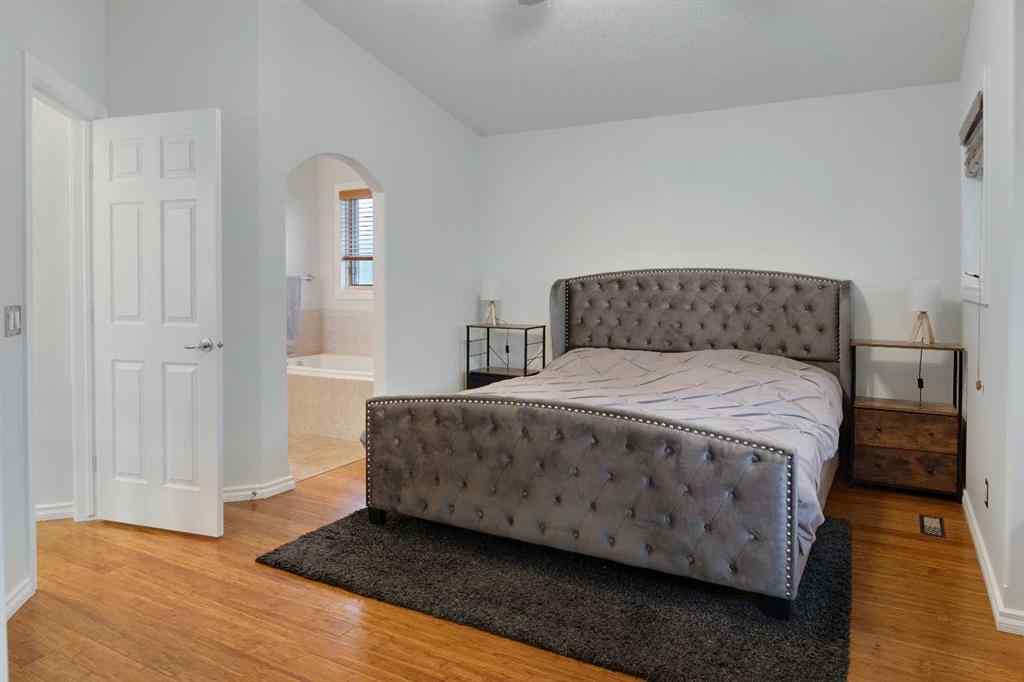 MLS&reg; # A2270088 - 2445 32 Avenue SW in Richmond Calgary, Residential Open Houses