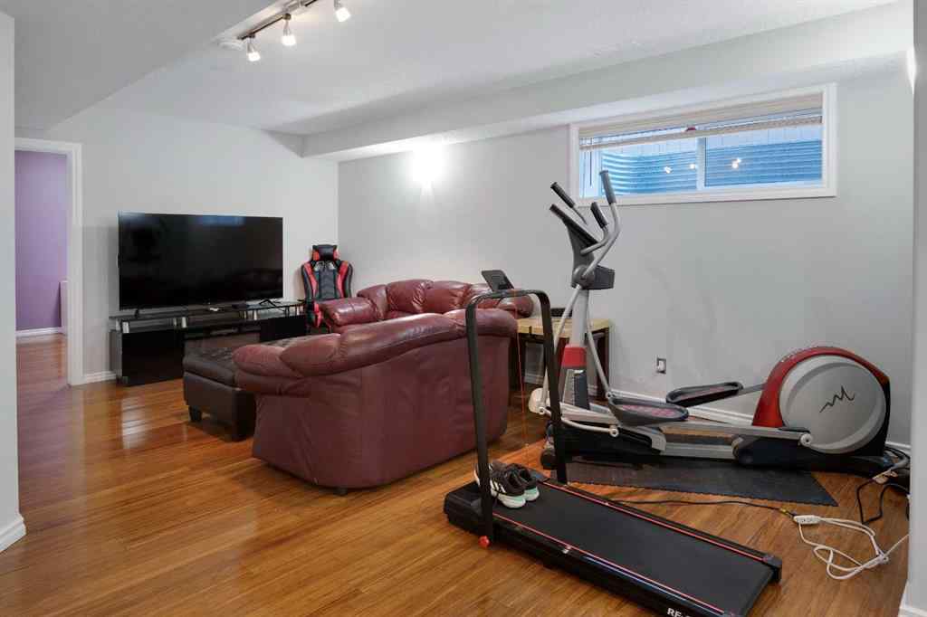 MLS&reg; # A2270088 - 2445 32 Avenue SW in Richmond Calgary, Residential Open Houses