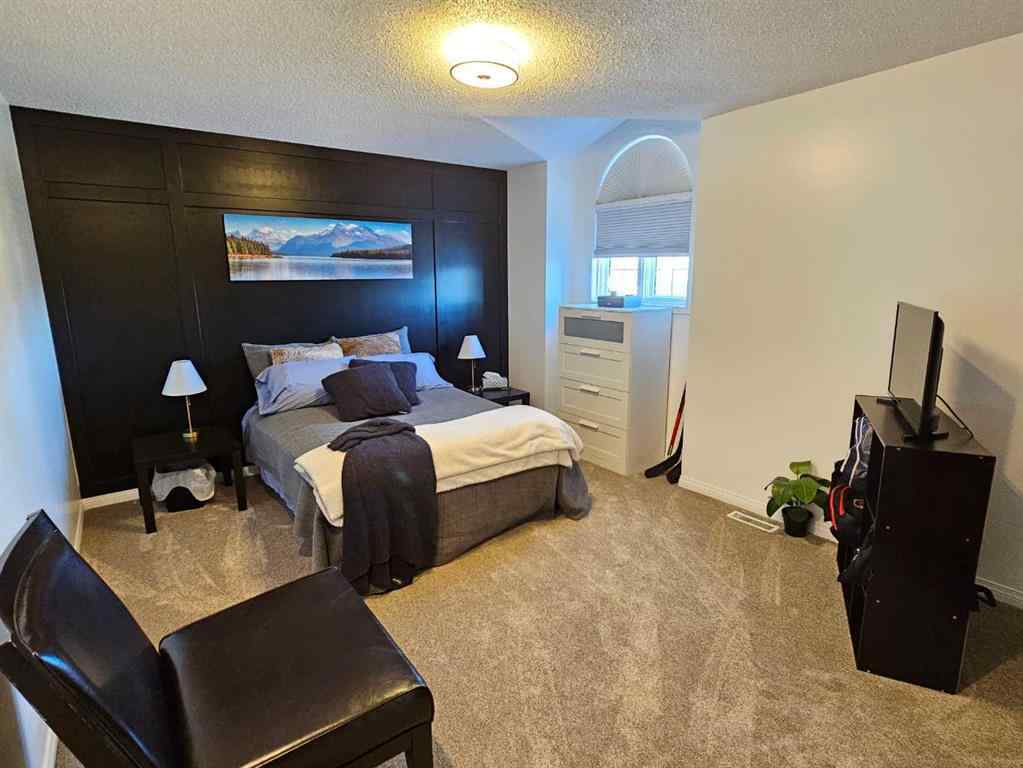 MLS® # A2270090 - 9451 WEDGEWOOD DRIVE NORTH   in Wedgewood Wedgewood, Residential Open Houses