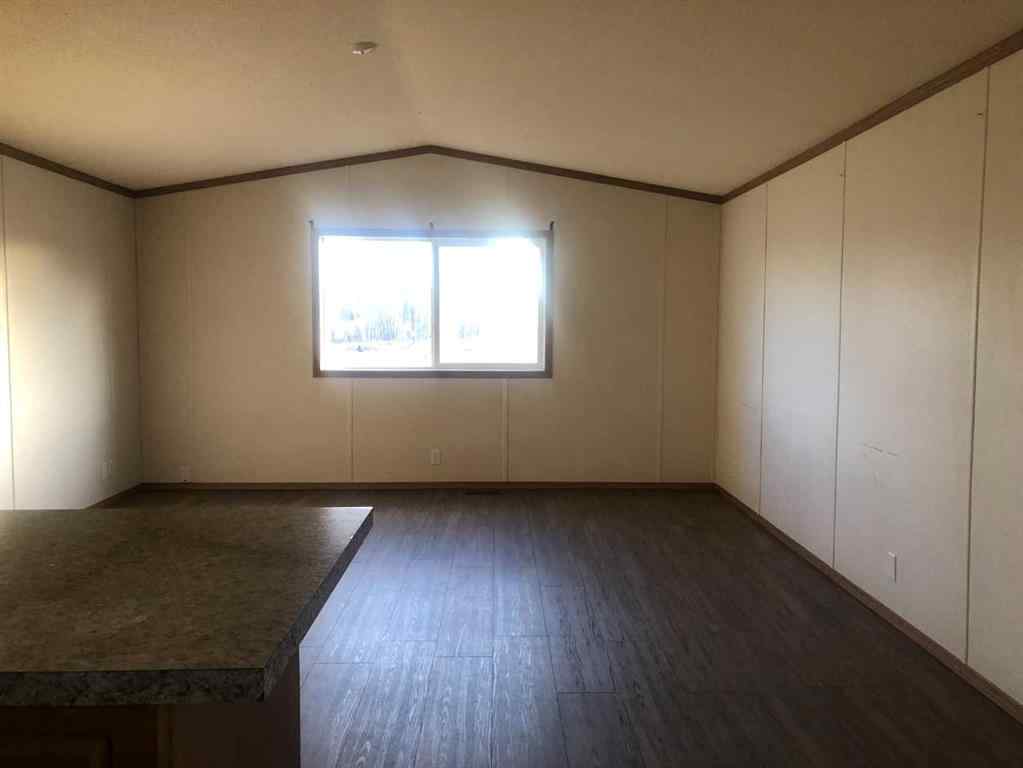 MLS® # A2270092 - 4404 52 Avenue  in NONE Fort Vermilion, Mobile Open Houses