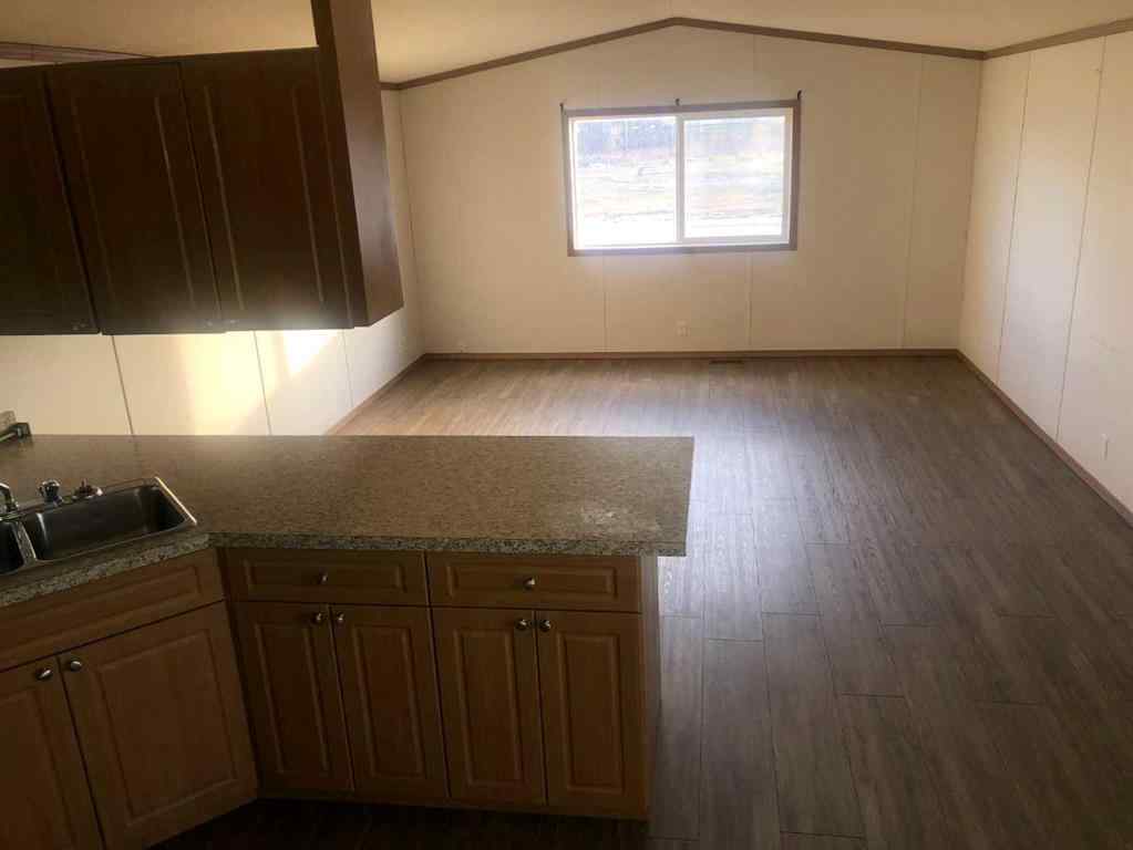 MLS® # A2270092 - 4404 52 Avenue  in NONE Fort Vermilion, Mobile Open Houses