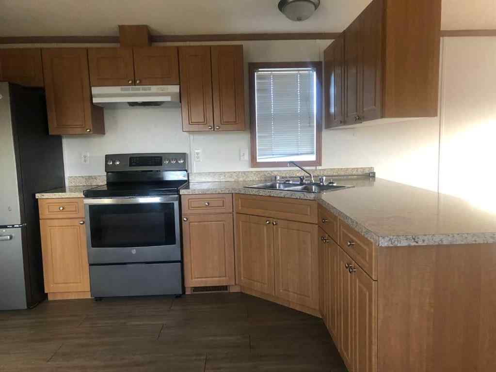 MLS® # A2270092 - 4404 52 Avenue  in NONE Fort Vermilion, Mobile Open Houses