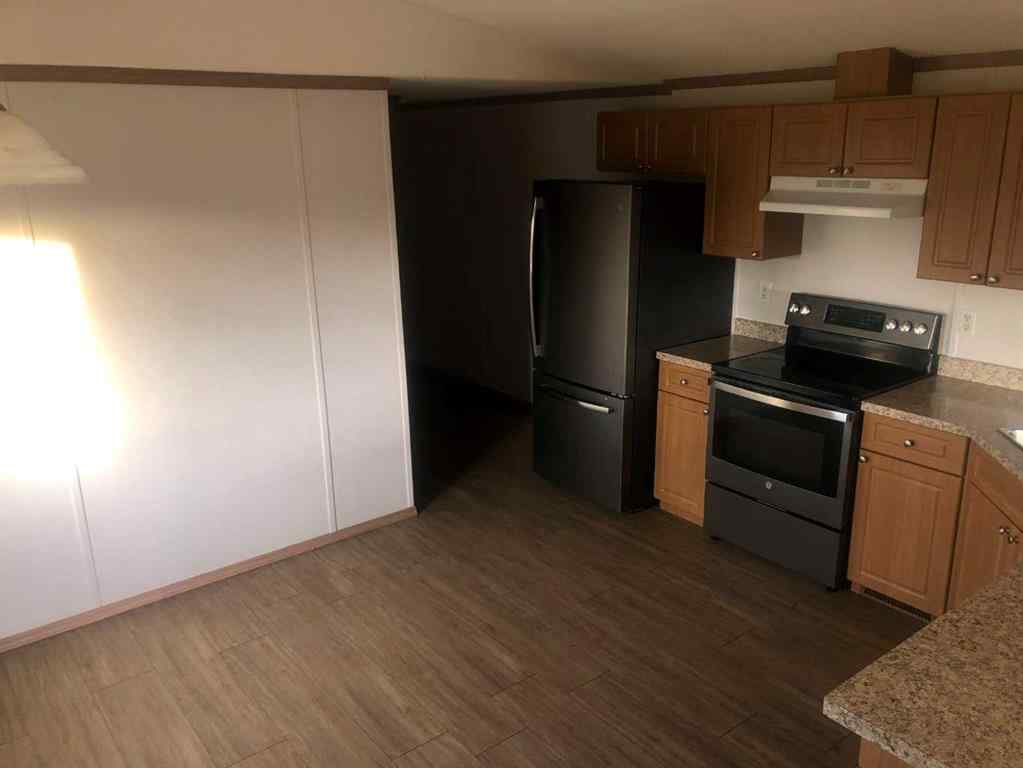 MLS® # A2270092 - 4404 52 Avenue  in NONE Fort Vermilion, Mobile Open Houses