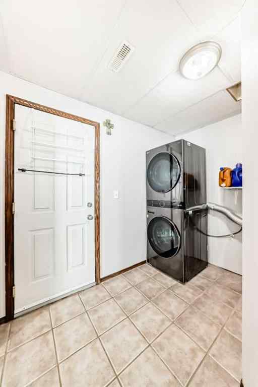 MLS&reg; # A2270093 - 283 Highland Circle  in Hillview Estates Strathmore, Residential Open Houses