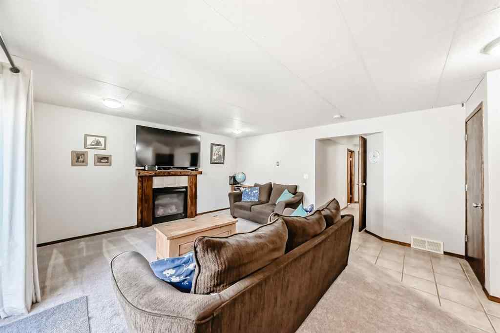 MLS&reg; # A2270093 - 283 Highland Circle  in Hillview Estates Strathmore, Residential Open Houses