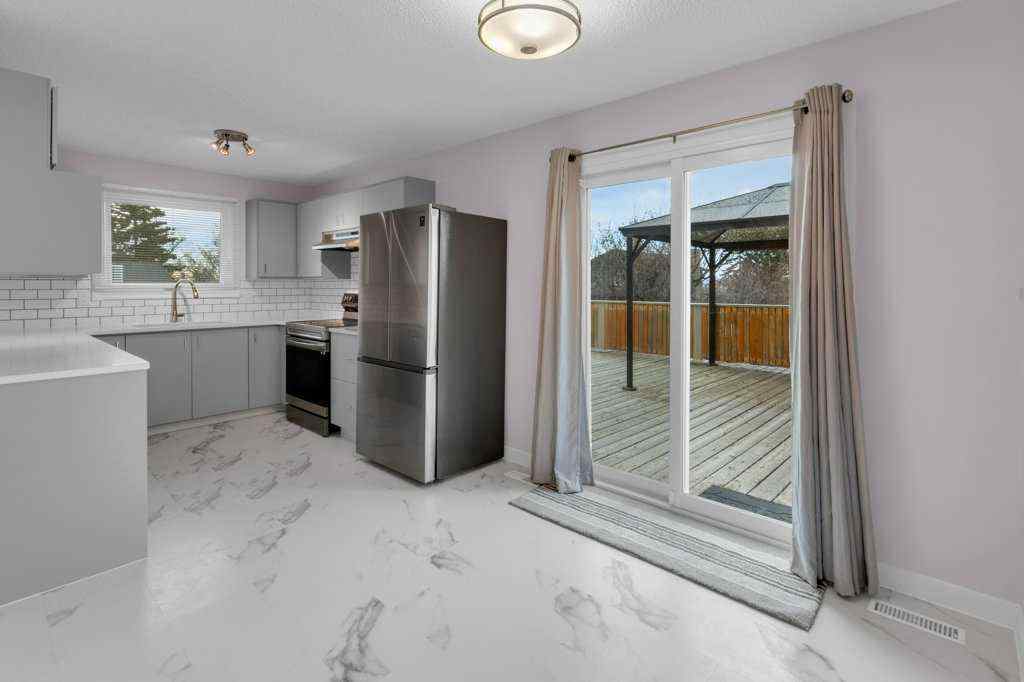 MLS® A2270100 - 4173 44 Avenue NE in Whitehorn Calgary, Residential