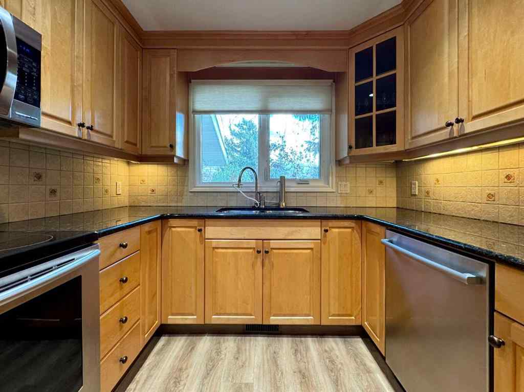 MLS&reg; # A2270104 - 2231 19 Street S in Agnes Davidson Lethbridge, Residential Open Houses