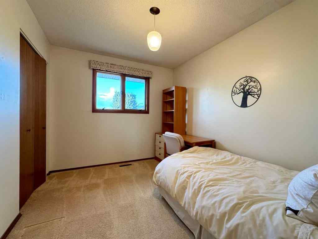 MLS&reg; # A2270104 - 2231 19 Street S in Agnes Davidson Lethbridge, Residential Open Houses